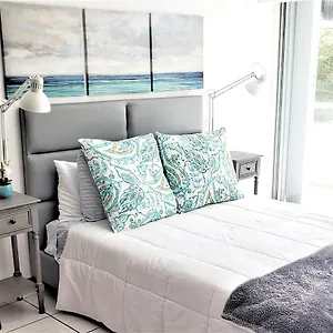https://brand-new-studio-1-block-to-beach-lagoon.comcaribbean.com