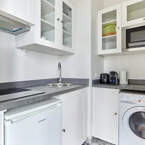 https://charming-apartment-rue-de-bretagne.fr-paris.fr